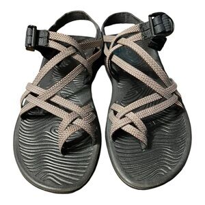Chaco Z Cloud Woman’s Hiking Outdoor Sandals Multi-Color Straps Size 9